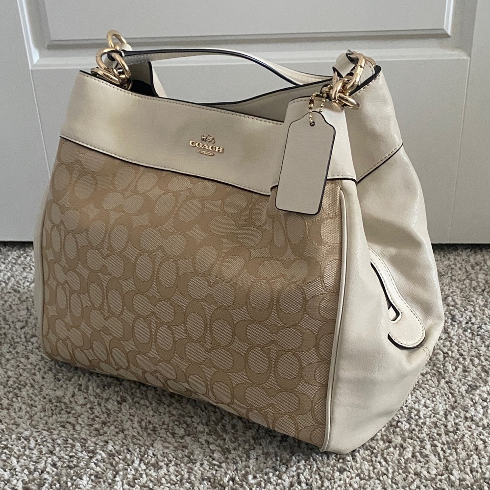 Vintage Coach Lexy Shoulder Bag in Signature Jacquard cream tan